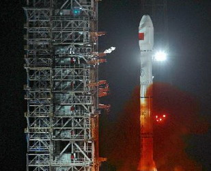 China hat am Samstag um 12 Uhr 12 Beijinger Zeit erfolgreich einen Satelliten ins All geschickt. Dies ist der 11. Satellit des heimischen globalen Navigations- und Ortungsnetzwerks Beidou, oder Kompasssystem.