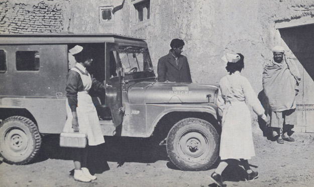 Welche Bilder haben Sie im Kopf, wenn sie an Afghanistan denken? Wahrscheinlich zerstörte Gebäude und schmutzige Straßen. Doch in den 1950er und -60er Jahren war Afghanistan ganz anders.