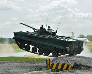Das zweite 'International Forum Engineering Technologies 2012' wird vom 27. Juni bis zum 1. Juli in der russischen Hauptstadt Moskau abgehalten. Russland als Gastgeber stellt mehrere schwere Waffensysteme vor.