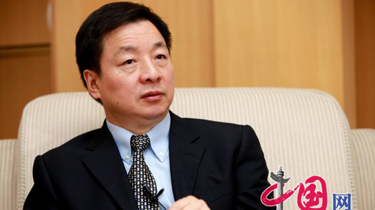 Zhou sprach über den Weg, den China in den letzten Jahren bezüglich seiner internationalen Kommunikation beschritten hat. Des Weiteren äußerte sich der Präsident der CIPG auch zu den Erwartungen und Hoffnungen, die er persönlich mit dem 18. Parteitag der Kommunistischen Partei Chinas verbindet.