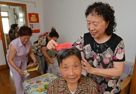 Um die Lebensqualität der Senioren sicherzustellen und zu verbessern hat die Stadt Qingdao in der ostchinesischen Provinz Shandong seit dem letzten Jahr eine Serie von politischen Maßnahmen getroffen, die das Alltagsleben der Bevölkerung optimieren soll.