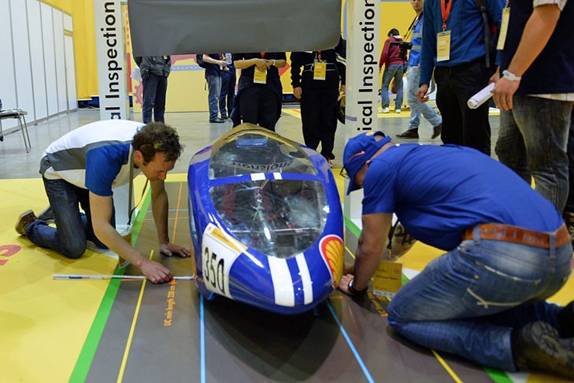 Teilnehmer am Shell Eco-marathon 2013