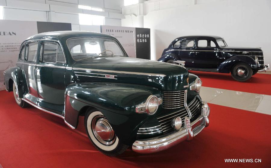 Kultur - german.china.org.cn - Oldtimer aus den USA in Südchina ausgestellt