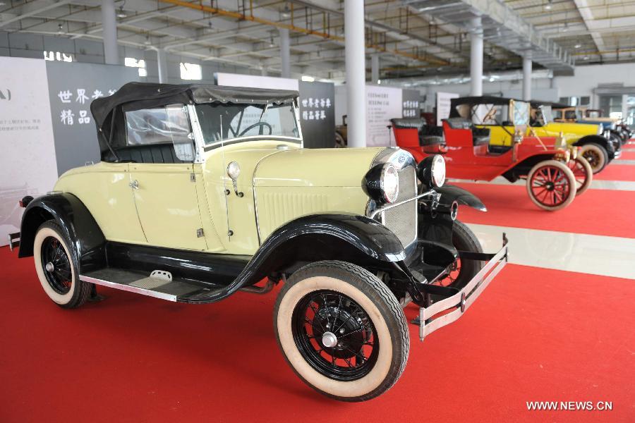 Kultur - german.china.org.cn - Oldtimer aus den USA in Südchina ausgestellt