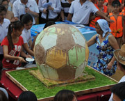 Guangdong: Tausend Touristen essen Eis-Fußball