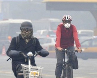 Die PM 2,5 Konzentration, eine wichtige Maßzahl für Luftverschmutzung, ist in 74 großen chinesischen Städten in der ersten Hälfte 2014 im Vergleich zum Vorjahreszeitraum um 7,9 Prozent gefallen.
