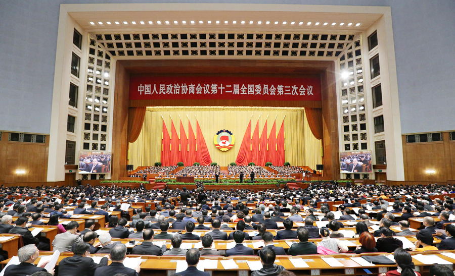 Heute um 9 Uhr fand die 2. Plenarsitzung der 3. Tagung der 12. Politischen Konsulativkonferenz des Chinesischen Volks (PKKCV) in der Großen Halle des Volkes statt. Dabei hielten die PKKCV-Mitglieder ihre Reden.