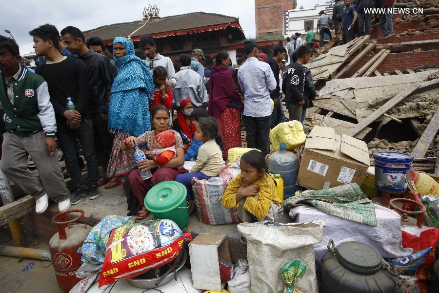 Bilder - German.china.org.cn - Zahlreiche Todesopfer Beim Erdbeben In Nepal