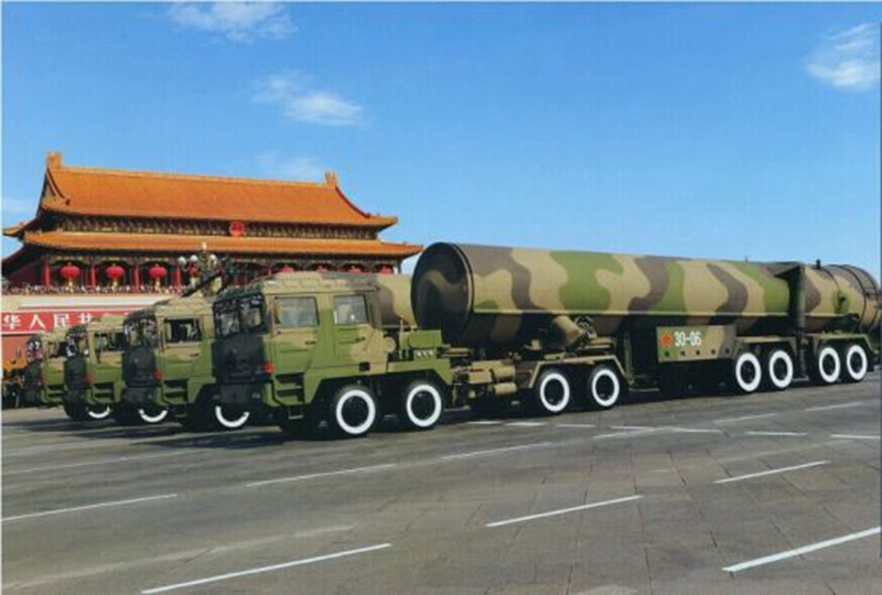 Im Atomwaffenarsenal aller Länder gilt die Interkontinentalrakete aufgrund ihrer Reichweite, Fluggeschwindigkeit und Gewalt als die ultimative Waffe. Die Anzahl der Staaten, die die Interkontinentalraketen-Technologie beherrscht, ist gering. 