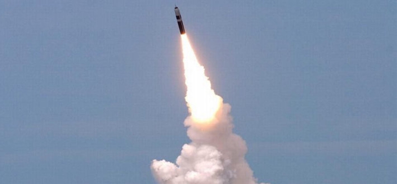 Im Atomwaffenarsenal aller Länder gilt die Interkontinentalrakete aufgrund ihrer Reichweite, Fluggeschwindigkeit und Gewalt als die ultimative Waffe. Die Anzahl der Staaten, die die Interkontinentalraketen-Technologie beherrscht, ist gering. Im Atomwaffenarsenal aller Länder gilt die Interkontinentalrakete aufgrund ihrer Reichweite, Fluggeschwindigkeit und Gewalt als die ultimative Waffe. Die Anzahl der Staaten, die die Interkontinentalraketen-Technologie beherrscht, ist gering.