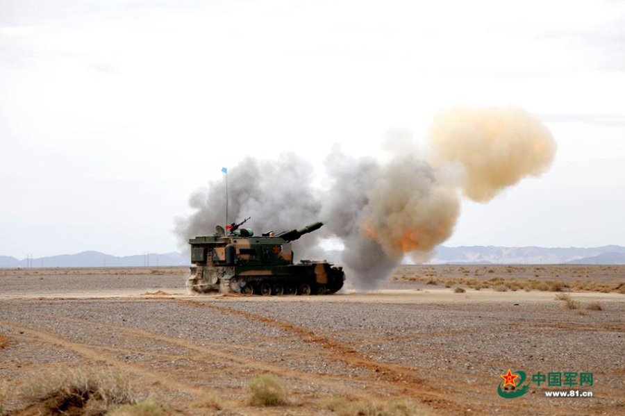 China Militärübung eines ArtillerieRegiments