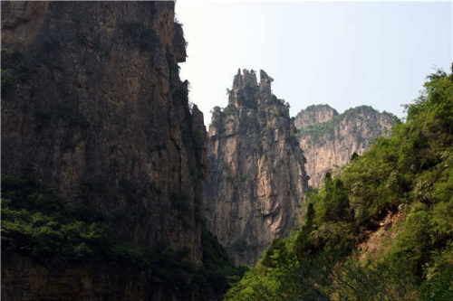 The Grand Canyons of Taihang mountains. (Photo by Wang Zhuangfei/China Daily)