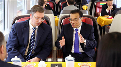 Li Keqiang lädt Regierungschefs der CEE-Staaten zur Hightech-Zugfahrt