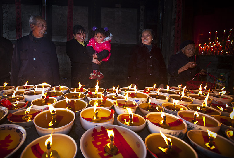 У китайского народа есть обычай не спать в канун Нового Года, что в обиходе называется «новогоднее бодрствование». 
