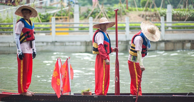 Dorfbewohner in Guangzhou bereiten sich auf Drachenbootfest vor