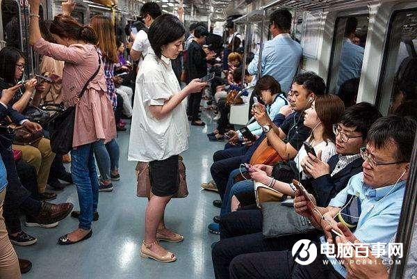 Chinesen sind drei Stunden am Tag an ihrem Smartphone
