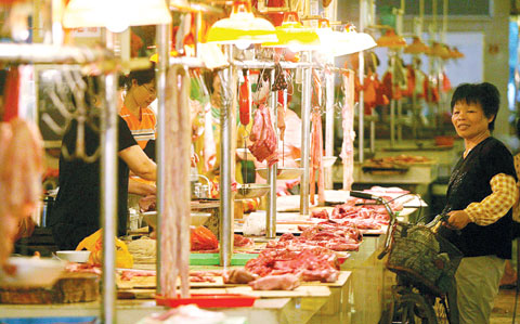 中国のブタ肉価格が下落