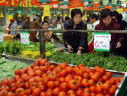 中国、肉類の価格下落で、食用農産物価格は先週に比べて0.3%低下し、2カ月の継続上昇傾向が一応収まった。