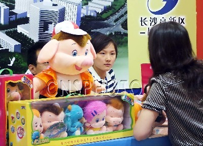 中国が玩具ペンキの鉛含有を禁止へ