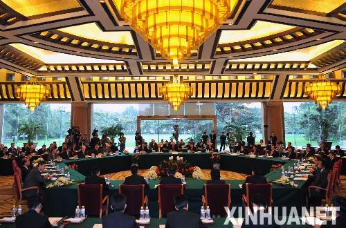 9月27日，第六轮六方会谈第二阶段会议在北京钓鱼台国宾馆开幕。 新华社记者王建华摄