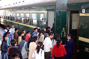 铁路第六次提速拉动环渤海GDP增加200亿元