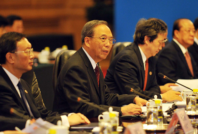 中国の曾培炎国務院副総理は1日、第1回「中日経済ハイレベル経済対話」の席で、日本の対中投資は下ぶれしており、双方がこの問題を重視すべきであると呼びかけた。