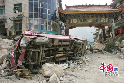 很多车辆也在512大地震中严重损坏
