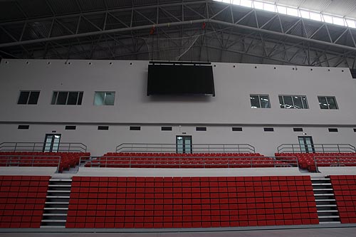 图文：中国农大体育馆工程收尾 固定座席和临时座席