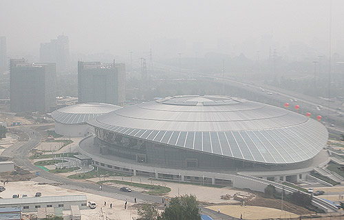 图文：北京工业大学体育馆竣工 俯瞰体育馆