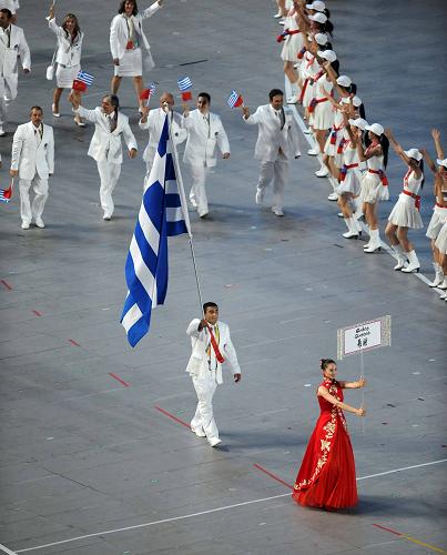  8月8日，第29届夏季奥林匹克运动会在北京国家体育场隆重开幕。这是希腊代表团入场。