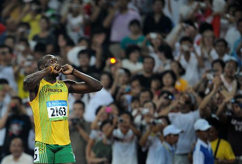 8月20日，牙买加选手博尔特在北京奥运会男子200米决赛中夺得冠军并打破世界纪录。