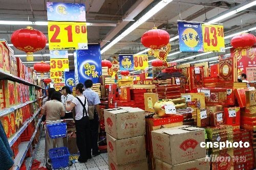 中国国家統計局が10日発表したところによると、8月の消費者物価指数（CPI）は、前年同月に比べて4.9%上昇した。