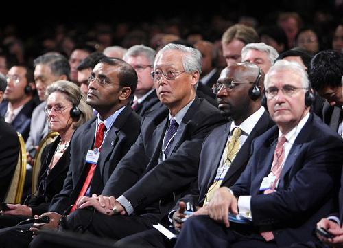 2008夏季ダボスフォーラム(第2回夏季ダボス会議)および世界経済フォーラムの新リーダーによる年次総会が27日、天津で開幕した。温家宝総理は開幕式でテーマ演説した。