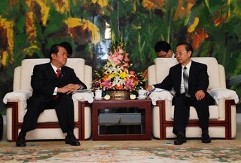 中国と日本、情報通信産業の協力で合意文書締結