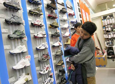 『南華早報』：中国の消費をけん引する救世主は子供