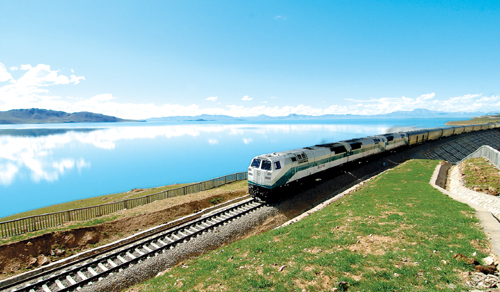開通から3年、青蔵鉄道が830万人の旅客を輸送