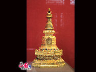 金製の仏塔