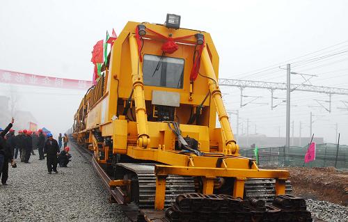 江西省昌九都市間鉄道のレール敷設が完了