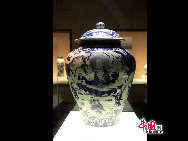青花磁器は中国磁器でよく知られる一つで、唐や宋代を起源に元代の景徳鎮湖田窯で円熟期を迎えた。「チャイナネット」2010年1月18日