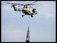 写真はイギリスのLynxヘリコプター。　｢中国網日本語版(チャイナネット)｣2010年4月7日