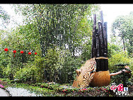 四川省成都にある望江楼公園は、竹をテーマにした園林景観区で、全国でも竹の種類が一番多い公園として知られている。
