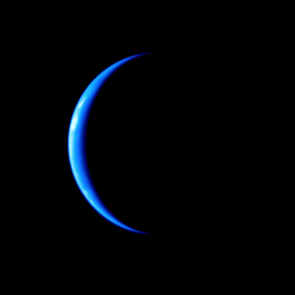 金星探査機「あかつき」が撮影した地球の紫外線写真(5月21日)