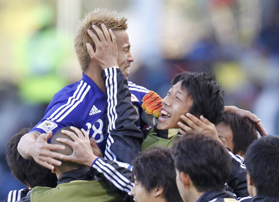 南アフリカｗ杯 日本がカメルーンに1 0で勝利 中国網 日本語