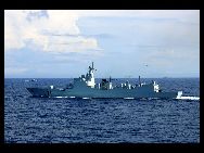 南中国海の某海域では26日、南中国海艦隊が構成した海軍の各兵種合同実弾演習が成功裏に終了した。今回の演習では複雑な電磁環境の中、制海や防空ミサイル、制空の作戦に実際の武器が使われた。 ｢中国網日本語版(チャイナネット)｣　2010年7月30日