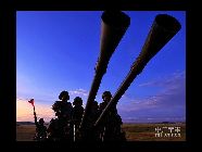 このほど、北京軍区の某機械化歩兵旅団も実弾演習を実施した。｢中国網日本語版(チャイナネット)｣　2010年8月10日