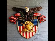 米国初の軍事学校である米国陸軍士官学校は、またの名をウェストポイントという。ニューヨーク市から80キロの距離にあり、敷地面積は6000エーカー