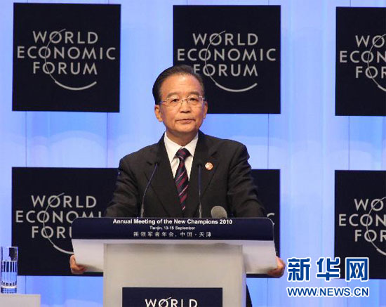 温総理:中国経済の発展が世界経済の回復をけん引