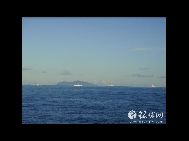 中国の漁政船の航行方向によって陣形を変える日本海上保安庁の巡視船　　｢中国網日本語版(チャイナネット)｣　2010年9月21日