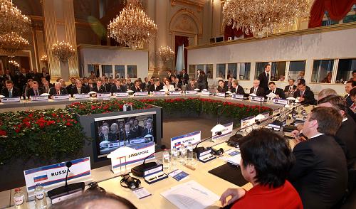 温家宝総理、第8回ASEM首脳会議で挨拶