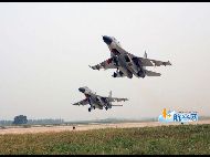 中国空軍の最新型国産戦闘機｢殲11B｣の編隊　　｢中国網日本語版(チャイナネット)｣　2010年10月20日
